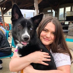 Meet your Posher, Cassandra